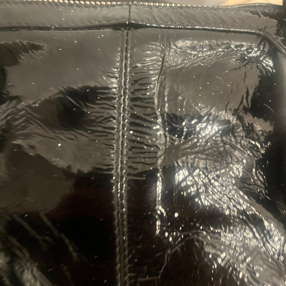 Francesco Biasia Black Patent Leather Sweet Pea Bag - Picture 5 of 5
